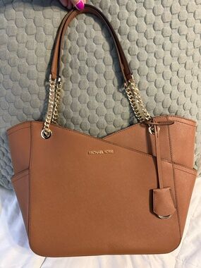 Michael Kors Jet Set Large Saffiano Leather Shoulder Bag